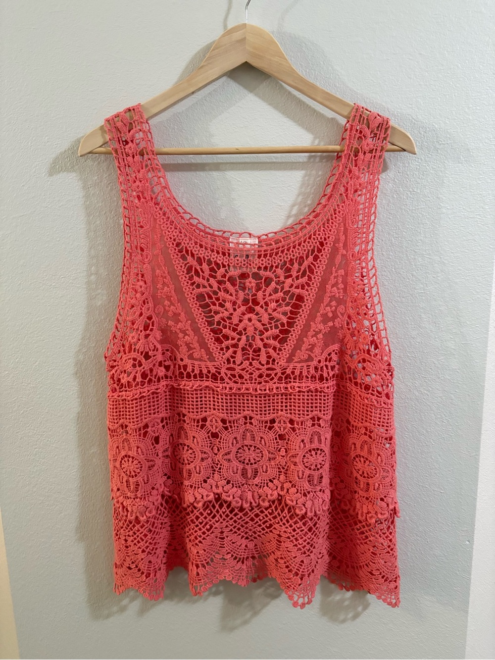 Noelle Boho Coral Crochet Tiered Lace Tank Top L/XL